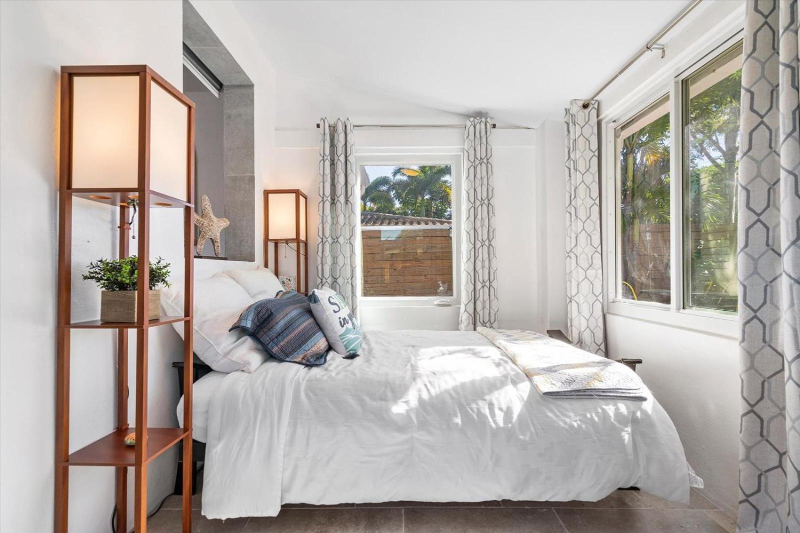 Private Fort Lauderdale Cottage エクステリア 写真