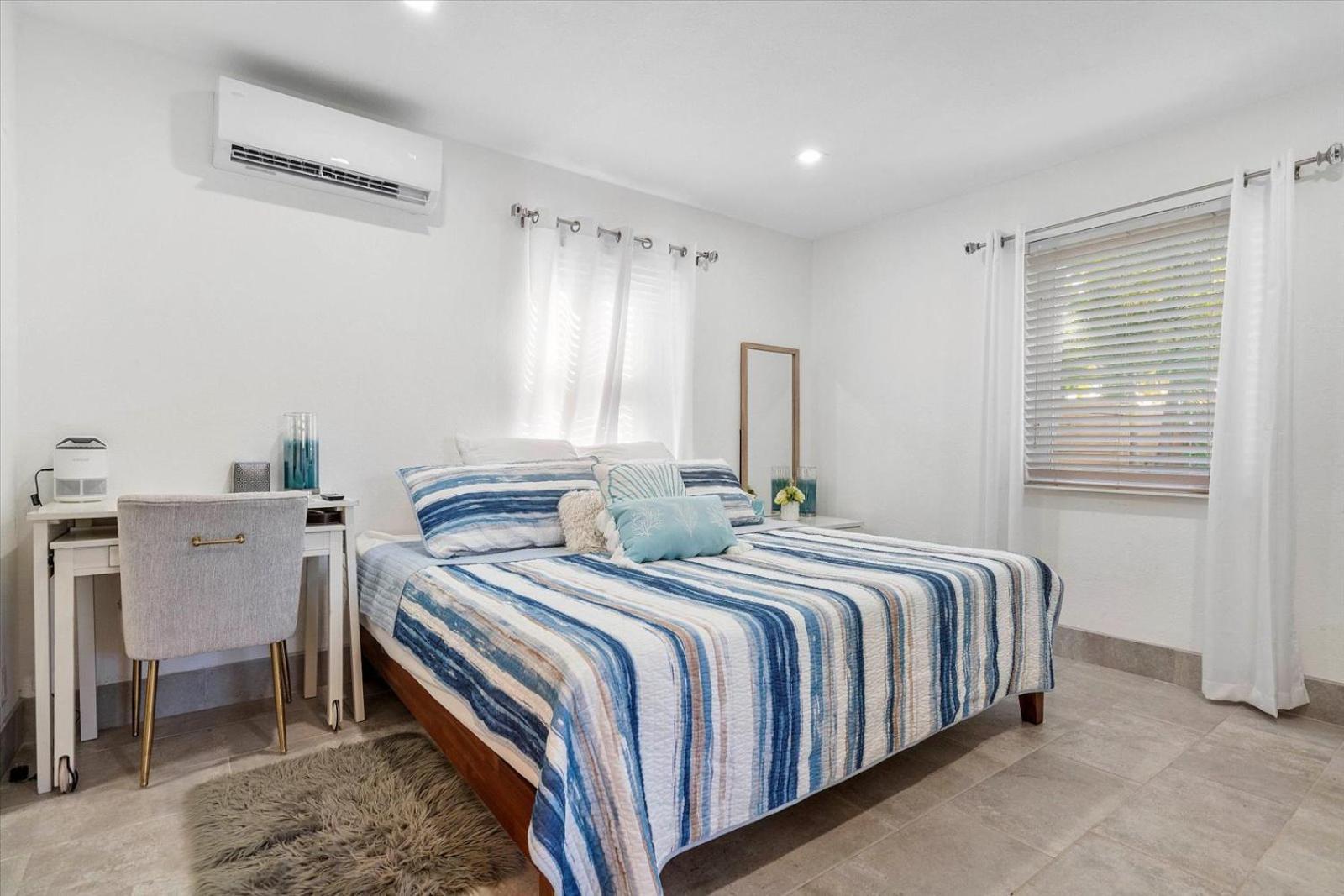 Private Fort Lauderdale Cottage エクステリア 写真